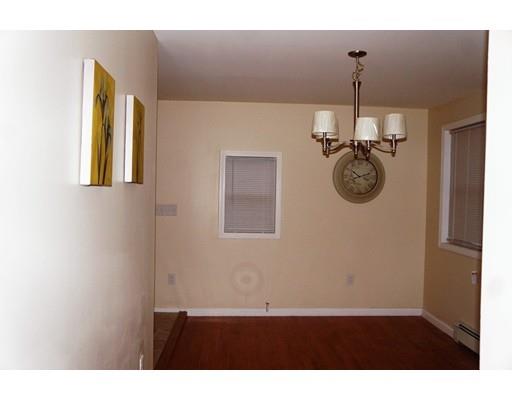 8 Oliver St, Chicopee, MA 01020 photo 6