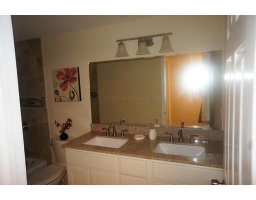 8 Oliver St, Chicopee, MA 01020 photo 11