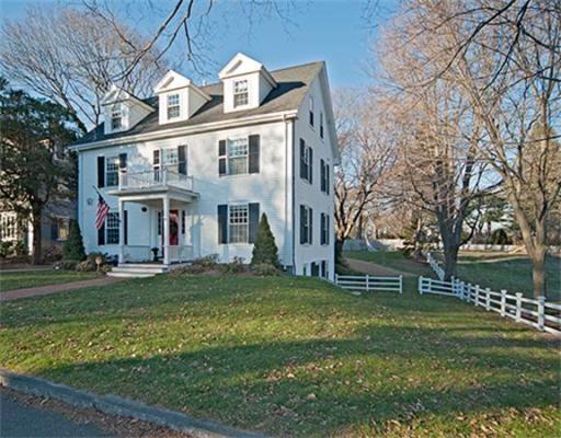 6 Leavitt St, Hingham, MA 02043 photo 1
