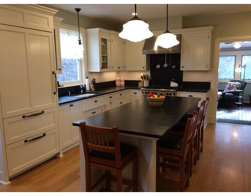 100 Salisbury Rd, Brookline, MA 02445 photo 3