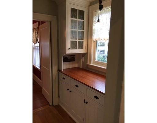 100 Salisbury Rd, Brookline, MA 02445 photo 4
