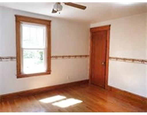 11 Emerson St, Worcester, MA 01604 photo 7