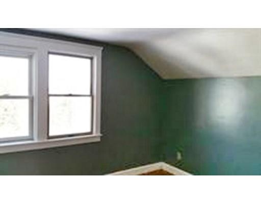 11 Emerson St, Worcester, MA 01604 photo 8