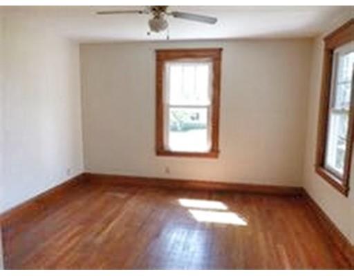 11 Emerson St, Worcester, MA 01604 photo 6