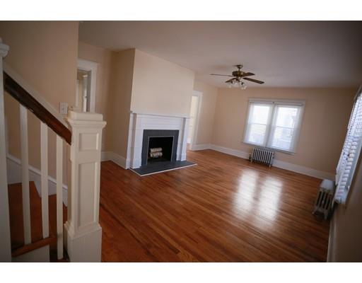108 Fenwick St, Springfield, MA 01109 photo 6