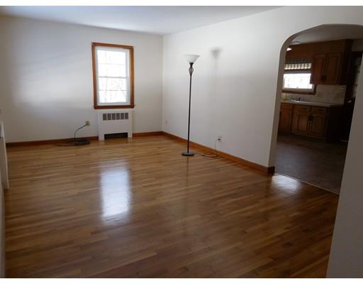 45 Whitmore Dr, Springfield, MA 01104 photo 5