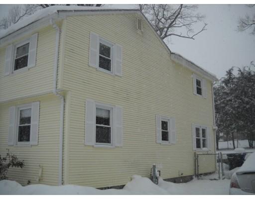 114 Endecott St, Springfield, MA 01118 photo 2