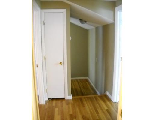 114 Endecott St, Springfield, MA 01118 photo 23