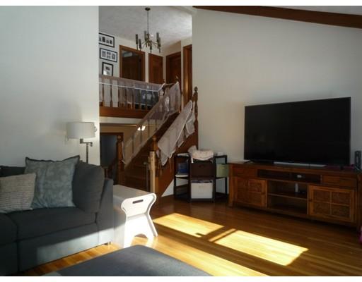7 Ridley Rd, Dedham, MA 02026 photo 2