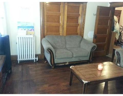 585 White St, Springfield, MA 01108 photo 7