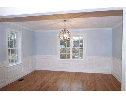 2 Debrah Ln, Millis, MA 02054 photo 4