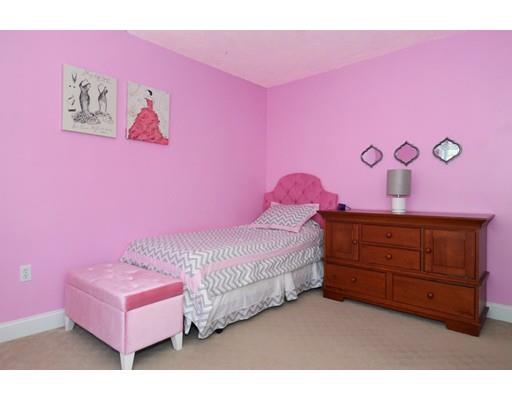 159 Pleasant St, Upton, MA 01568 photo 27