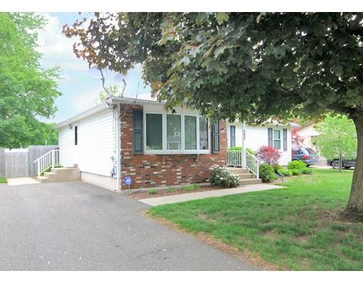 582 Britton St, Chicopee, MA 01020 photo 2