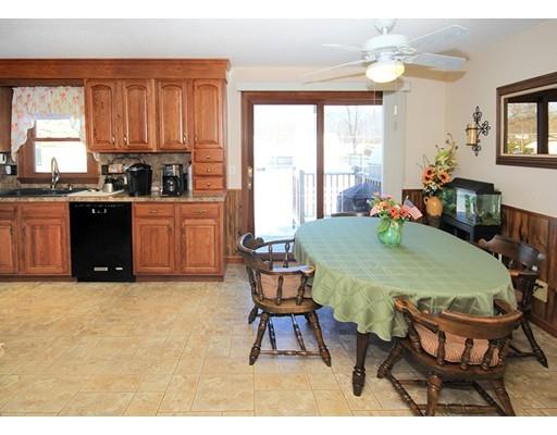 582 Britton St, Chicopee, MA 01020 photo 6