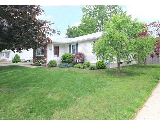 582 Britton St, Chicopee, MA 01020 photo 3