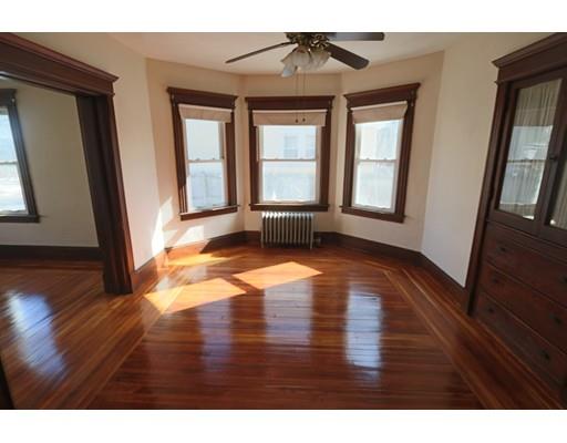 40 Parkside St, Springfield, MA 01104 photo 4