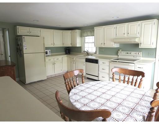 82 Angelo St, Worcester, MA 01604 photo 2