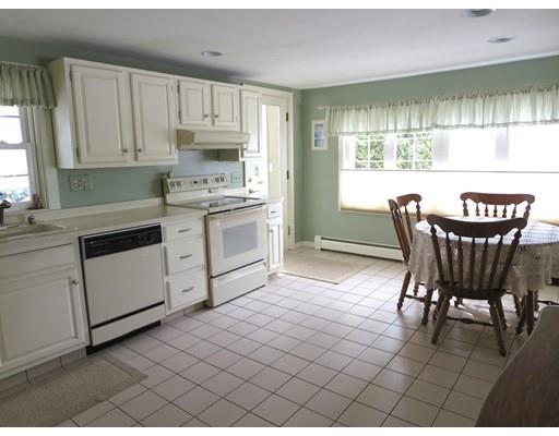 82 Angelo St, Worcester, MA 01604 photo 3