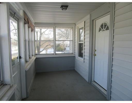 41 Oneida Ave, Worcester, MA 01606 photo 4