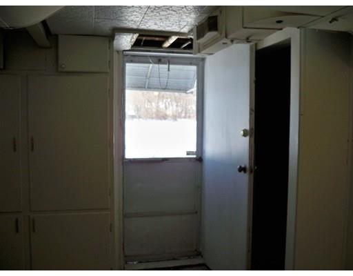 470 Roosevelt Ave, Springfield, MA 01118 photo 18