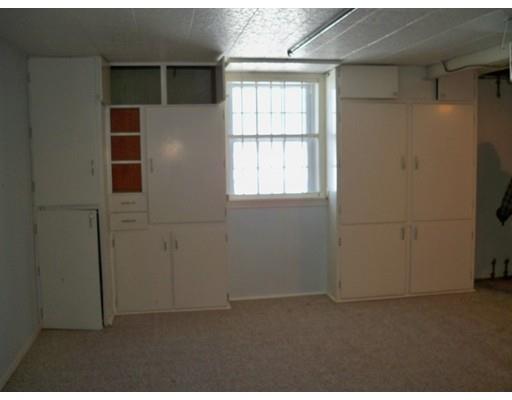 470 Roosevelt Ave, Springfield, MA 01118 photo 16