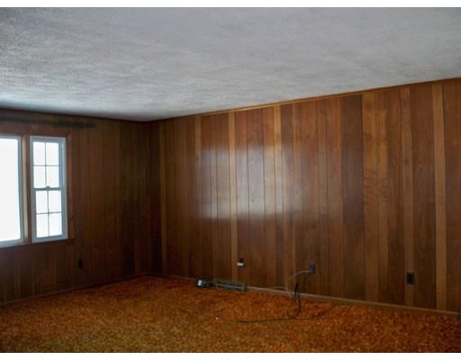 470 Roosevelt Ave, Springfield, MA 01118 photo 10