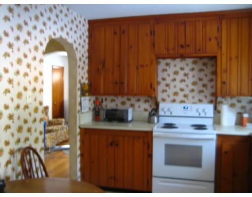 24 White Ave, Maynard, MA 01754 photo 3