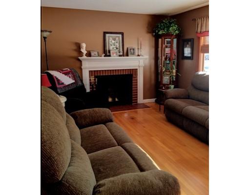 121 Glenoak Dr, Springfield, MA 01129 photo 6