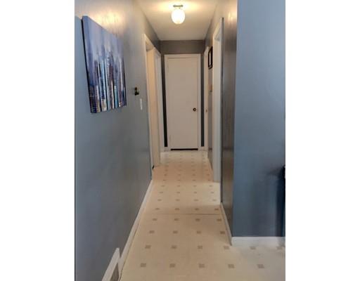 121 Glenoak Dr, Springfield, MA 01129 photo 9