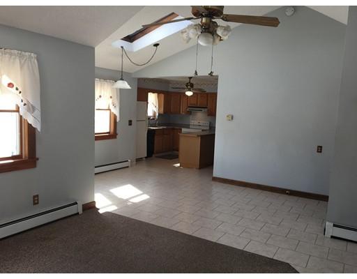 25 Stuart St, Springfield, MA 01119 photo 13