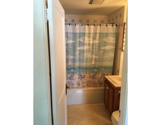 25 Stuart St, Springfield, MA 01119 photo 17