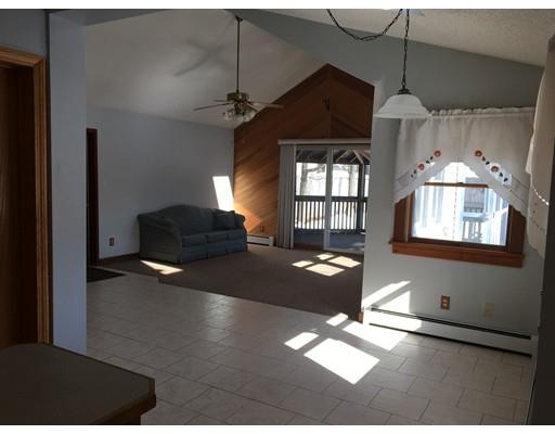 25 Stuart St, Springfield, MA 01119 photo 9
