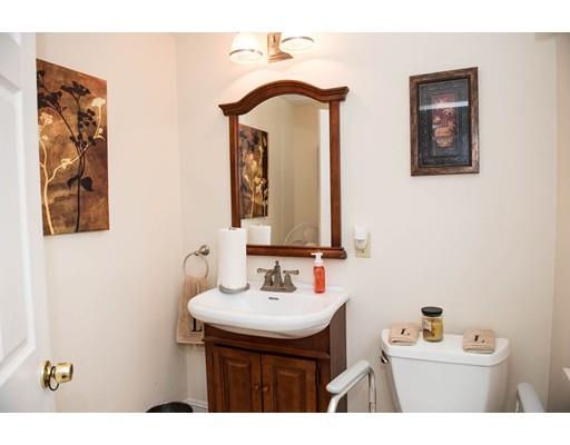 82 Crystal Ave, Springfield, MA 01108 photo 22