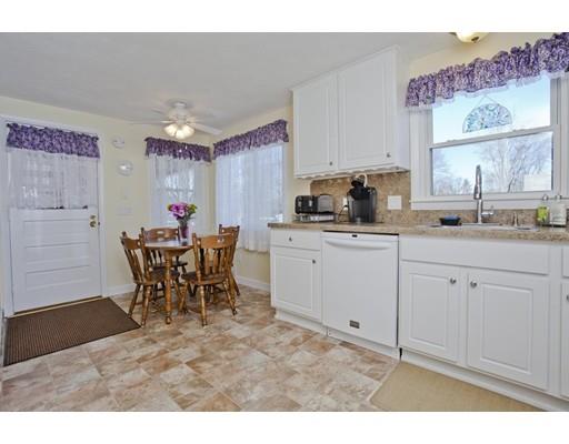 6 Macomber Ave, Springfield, MA 01119 photo 5