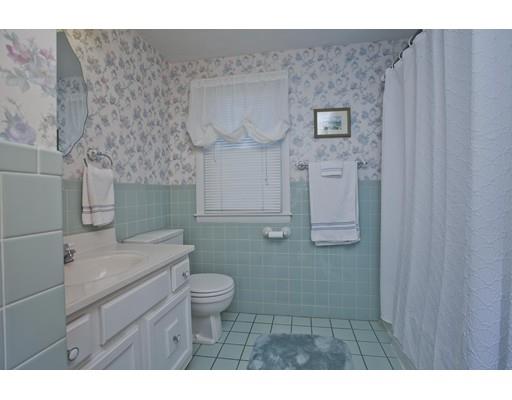 6 Macomber Ave, Springfield, MA 01119 photo 6