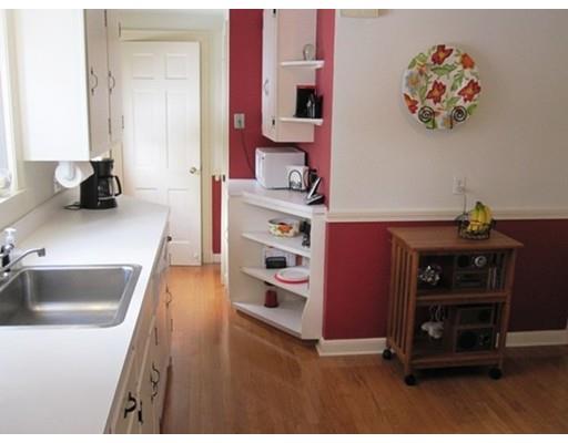 79 Hartwick St, Springfield, MA 01108 photo 4