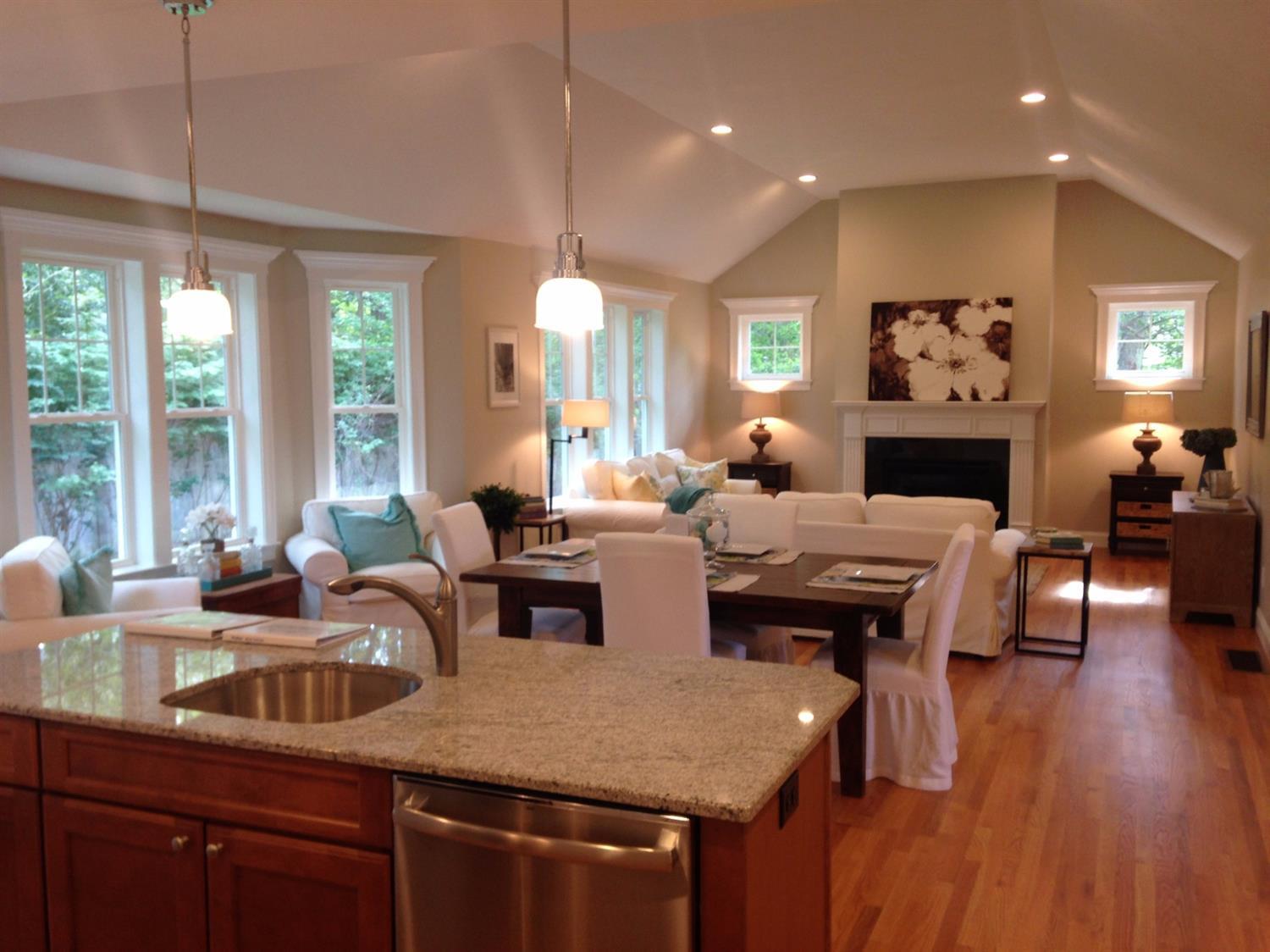 41 Meadowbrook Rd, Mashpee, MA 02649 photo 2