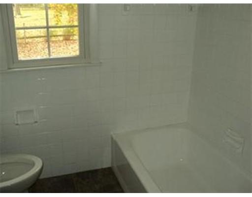 7 Riverview Ave, West Springfield, MA 01089 photo 17