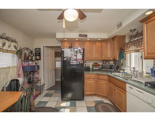 7 Cottage Ct, Middleboro, MA 02346 photo 4