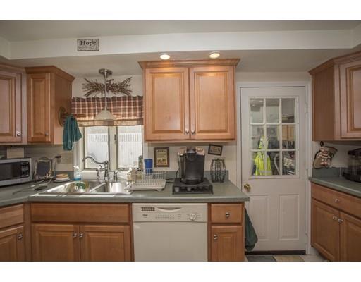 7 Cottage Ct, Middleboro, MA 02346 photo 6