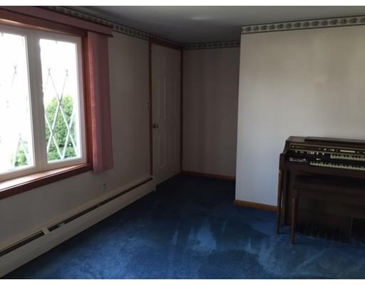 10 Ray St, Webster, MA 01570 photo 8