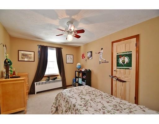 35 Park Hill Rd, Worcester, MA 01607 photo 12