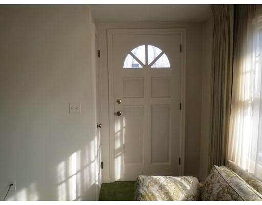 76 Winding Ln, Springfield, MA 01118 photo 4