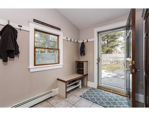 16 Chippewa Dr, Buzzards Bay, MA 02532 photo 4