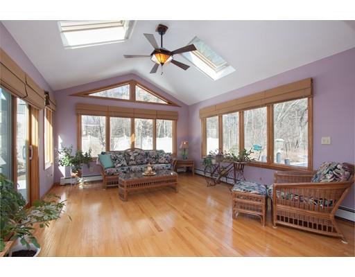 9 Devonshire St, Wilbraham, MA 01095 photo 5