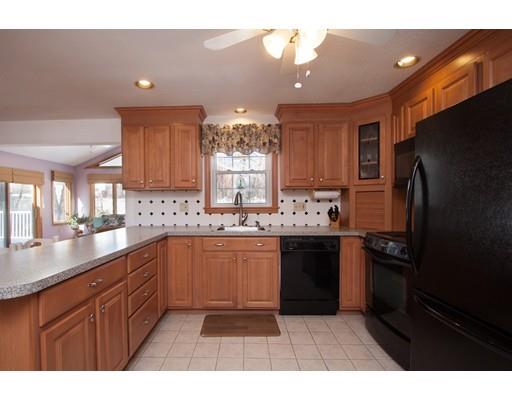 9 Devonshire St, Wilbraham, MA 01095 photo 8