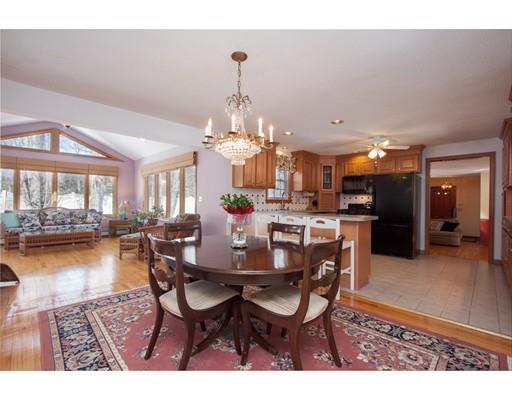 9 Devonshire St, Wilbraham, MA 01095 photo 3