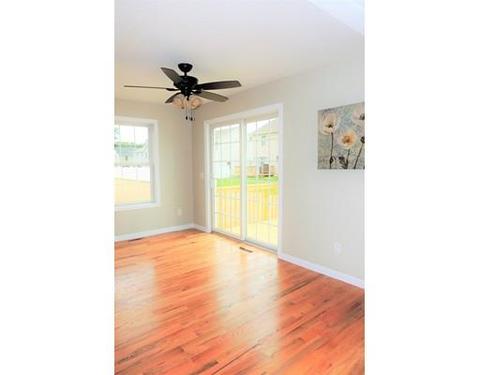291 Naismith St, Springfield, MA 01104 photo 9