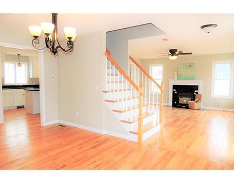 291 Naismith St, Springfield, MA 01104 photo 6