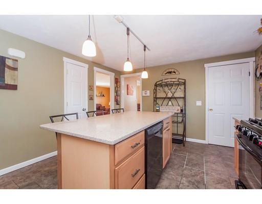 336 Forest Hills Rd, Springfield, MA 01128 photo 6